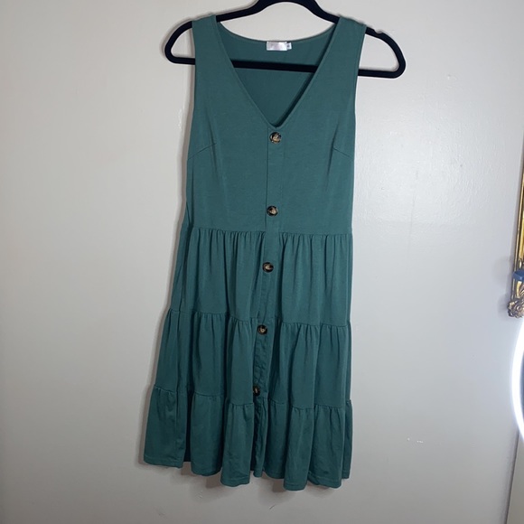 🎱Green faux button up dress! - Picture 2 of 6